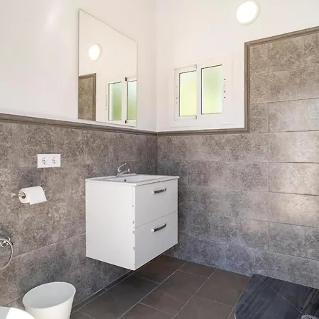 Holiday home Lovely In With Wifi *